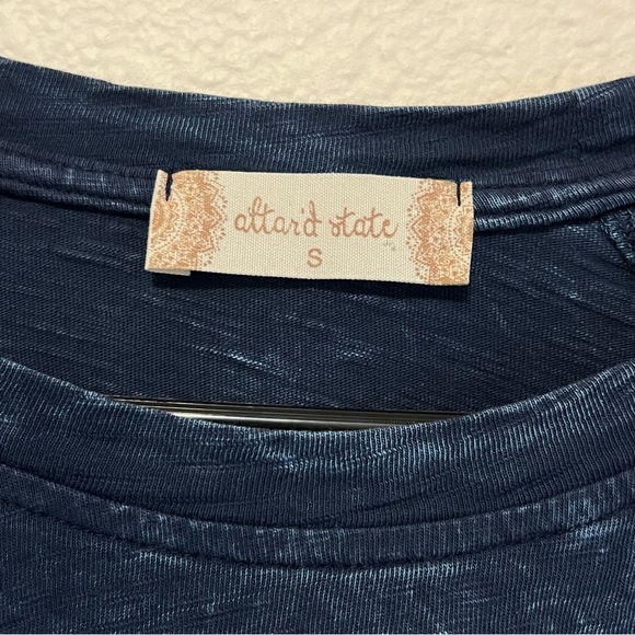 Altar’d State baloon sleeve crochet Hem Top, acid wash denim blue, size S - Picture 4 of 9